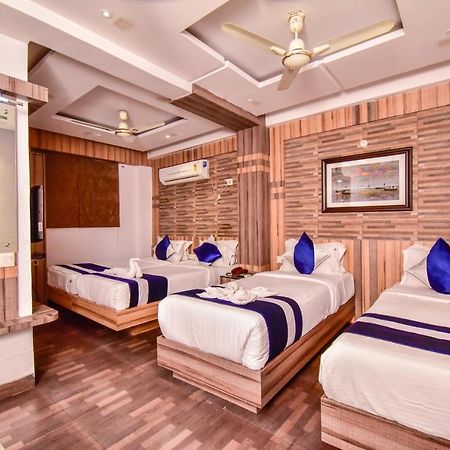Hotel Heaven Calcutta Buitenkant foto