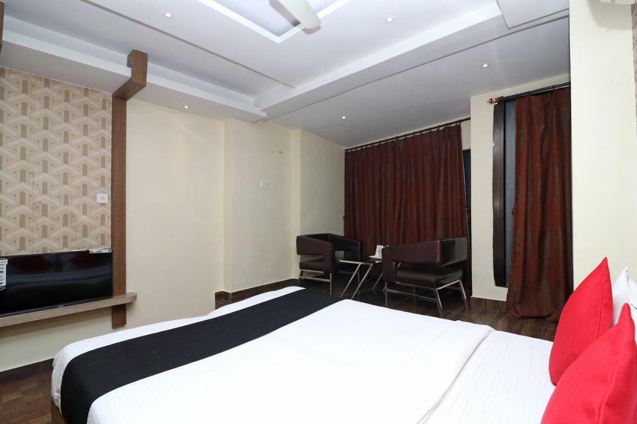 Hotel Heaven Calcutta Buitenkant foto