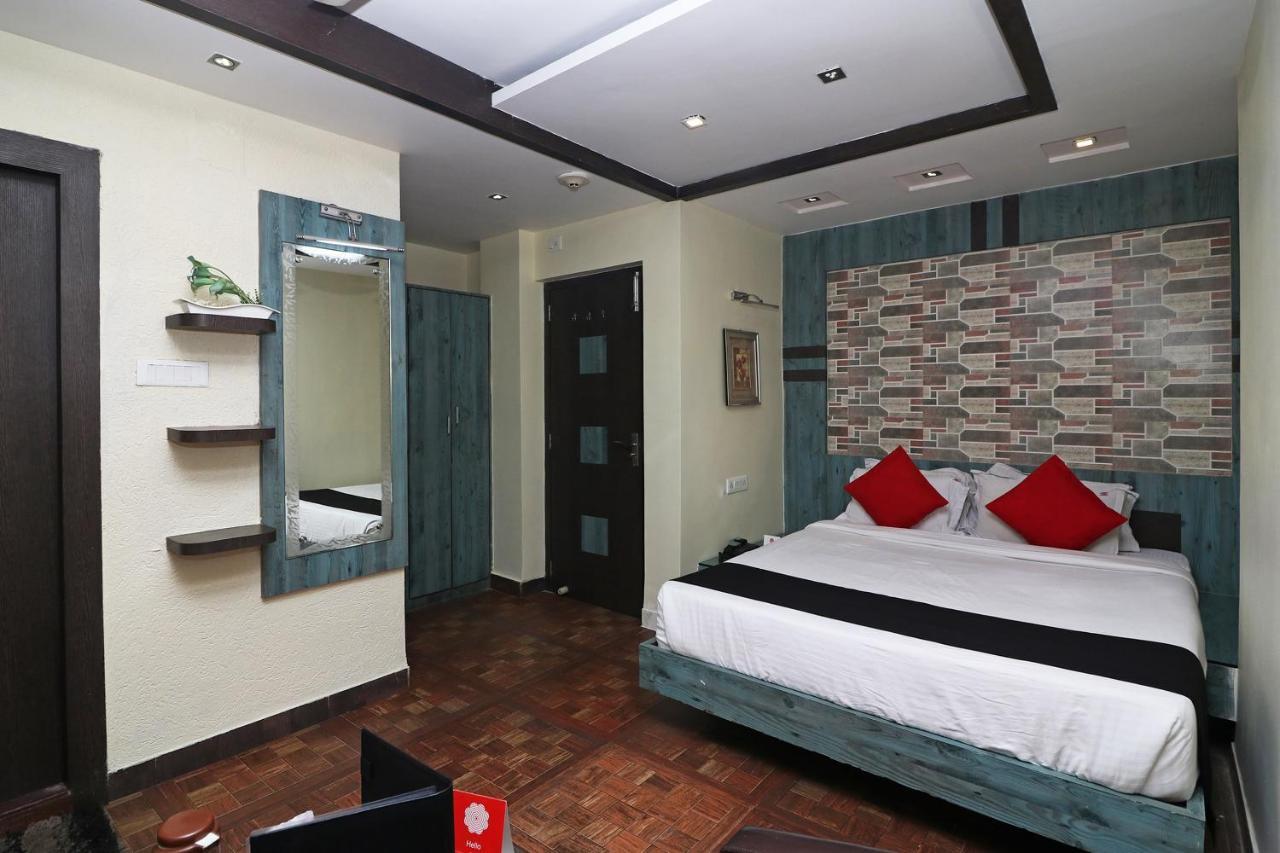 Hotel Heaven Calcutta Buitenkant foto