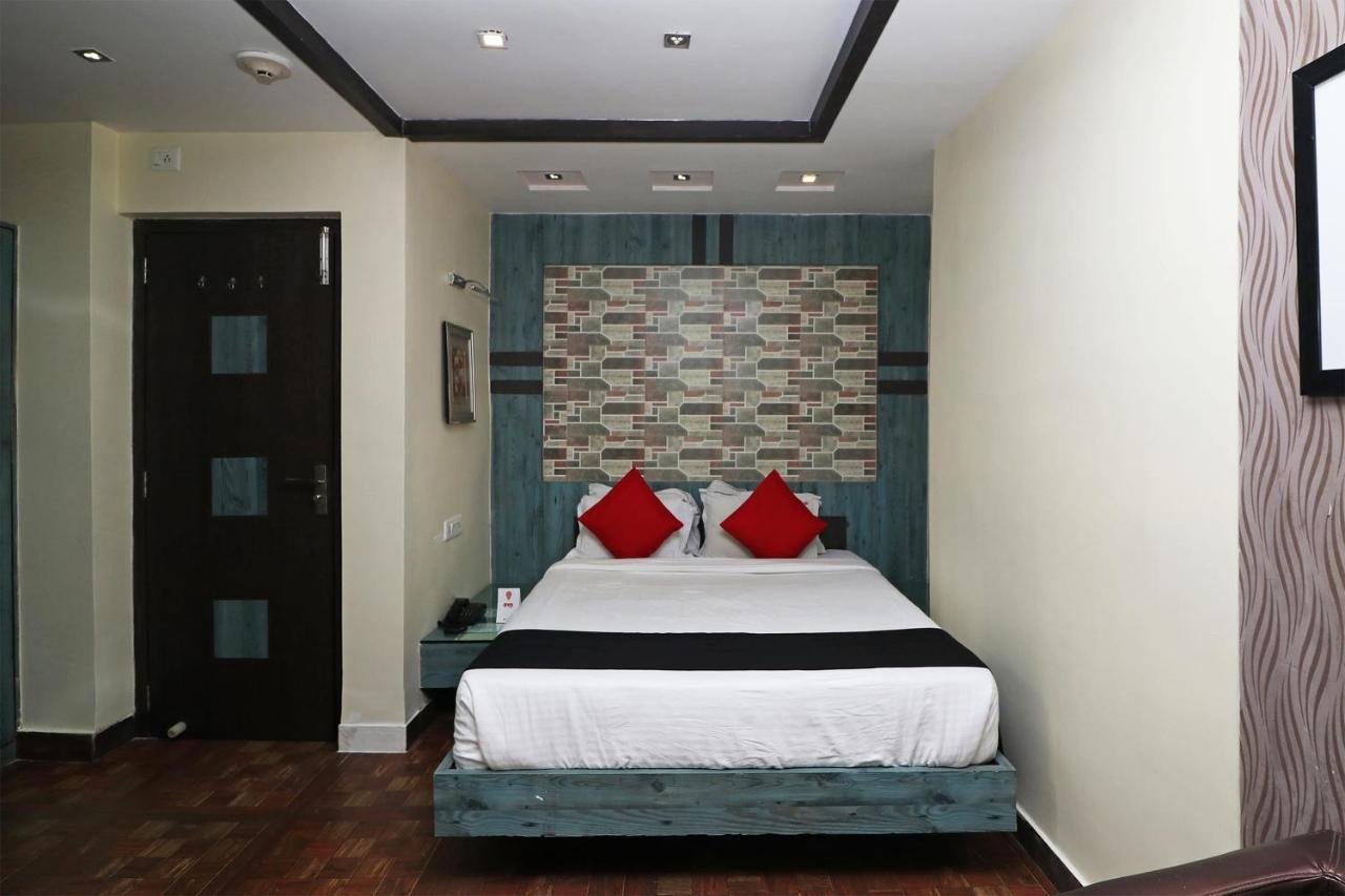 Hotel Heaven Calcutta Buitenkant foto