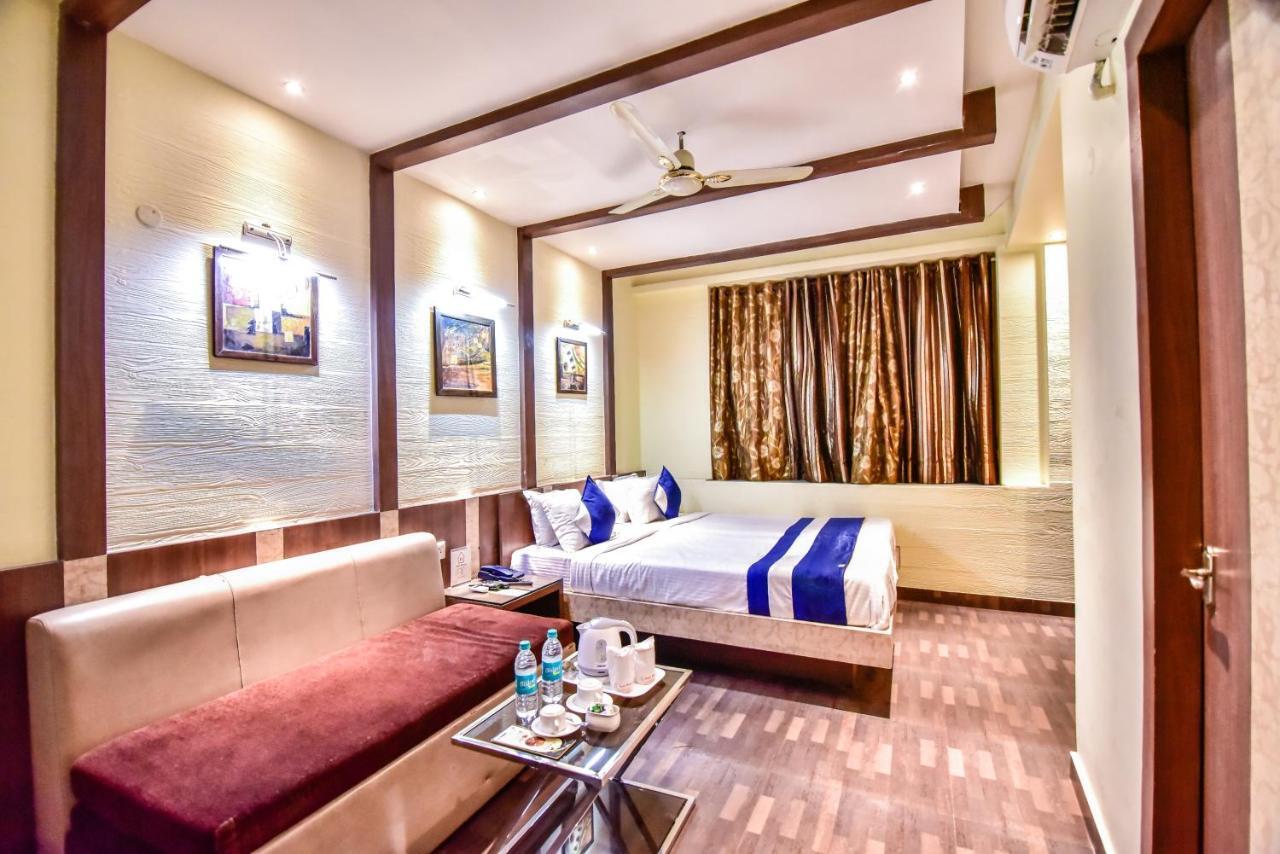 Hotel Heaven Calcutta Buitenkant foto