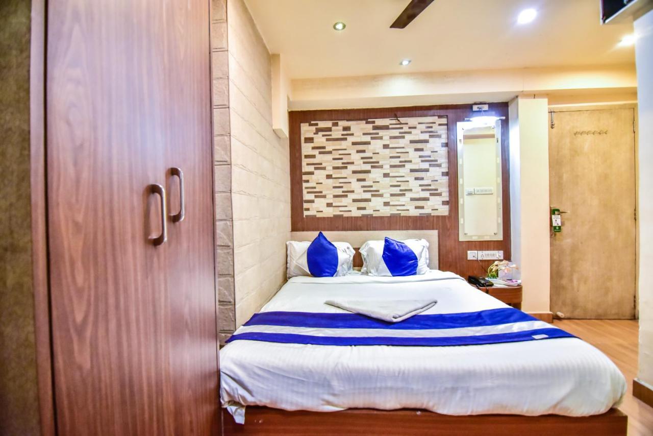 Hotel Heaven Calcutta Buitenkant foto