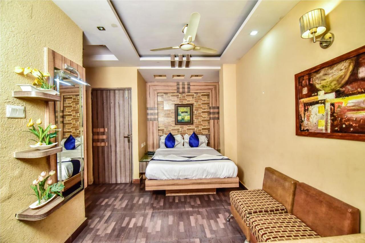 Hotel Heaven Calcutta Buitenkant foto